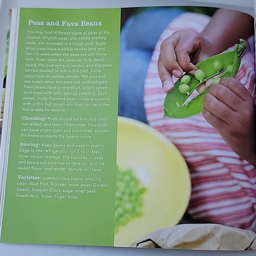 At the Farmer's Market with Kids: Recipe and Projects for Little Hands